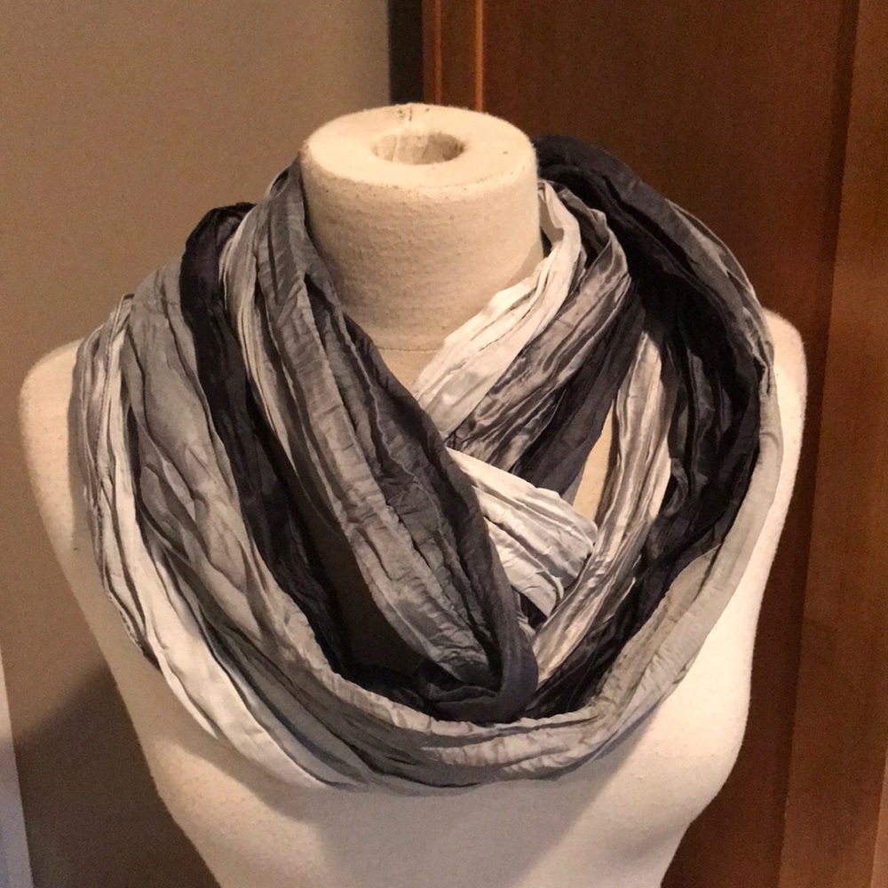 Infinity scarf